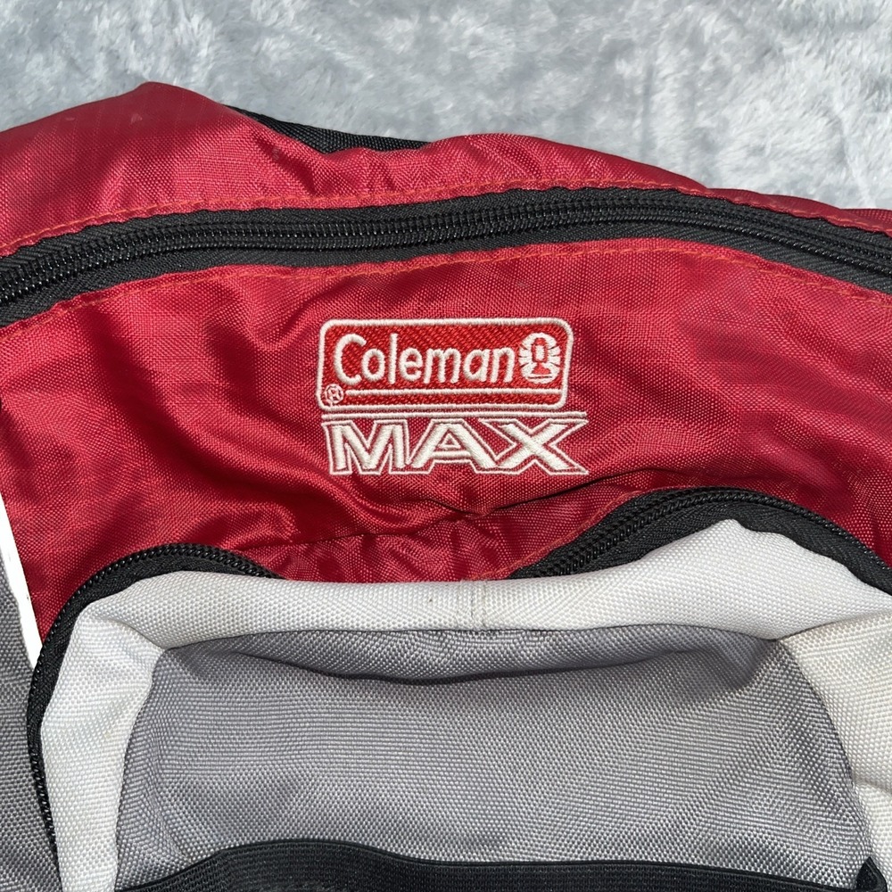 Coleman Nylon Daypack Backpack Red Small Light Adjustable Straps Hiking - Picture 4 of 9